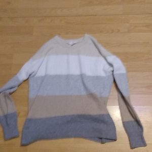 Women's sweater. Time and Tru brand. Size Medium